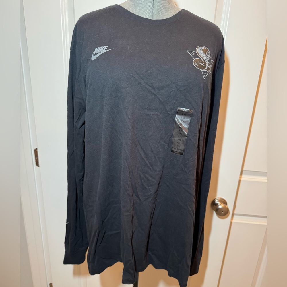 NWT Nike Dark Tee with Snake Design Sz 2XL